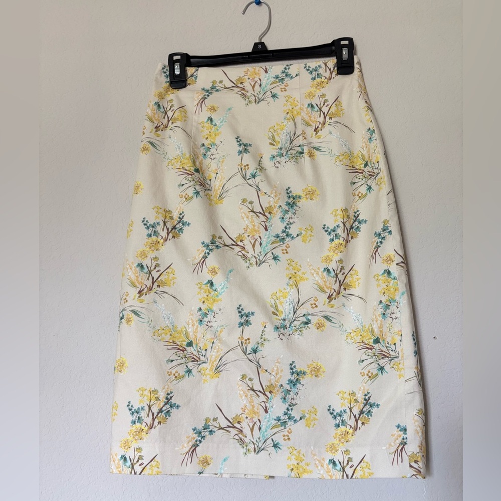 Antonio Melani Floral Cream Skirt Size 2 - Picture 2 of 9